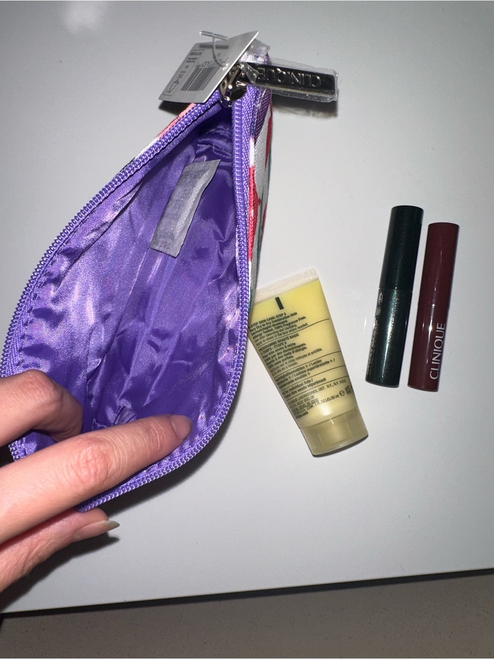 Clinique 4-Piece Makeup Set NWT - Picture 3 of 3